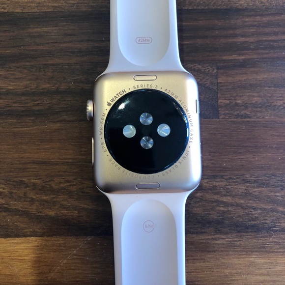 Series 3 apple watch - Picture 2 of 5